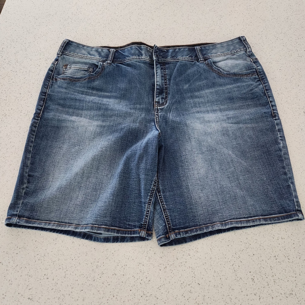 Lane Bryant Plus Size Women's 26 Denim Jean Bermuda Style Shorts